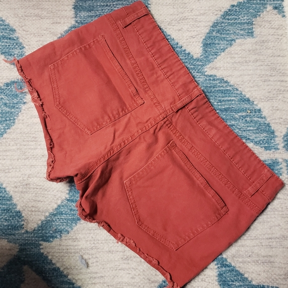Harlow Short Shorts, Rust Red Color - Picture 3 of 3